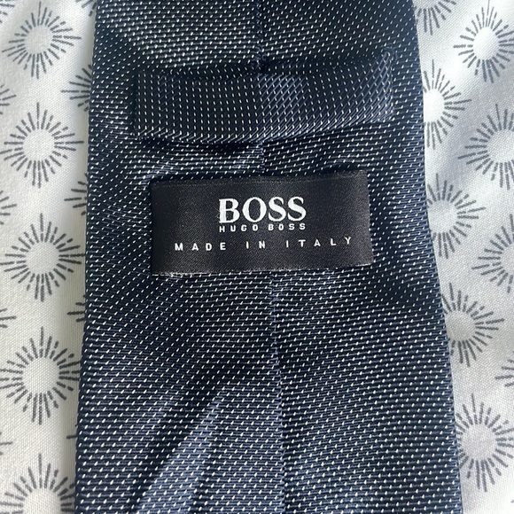 Hugo Boss Navy Blue Men’s Tie - Picture 2 of 4